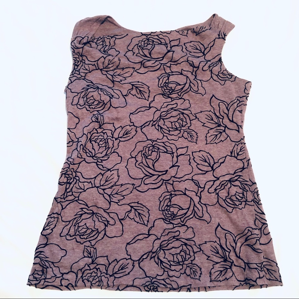 Bobeau Womens Embroidered Sleeveless Top medium